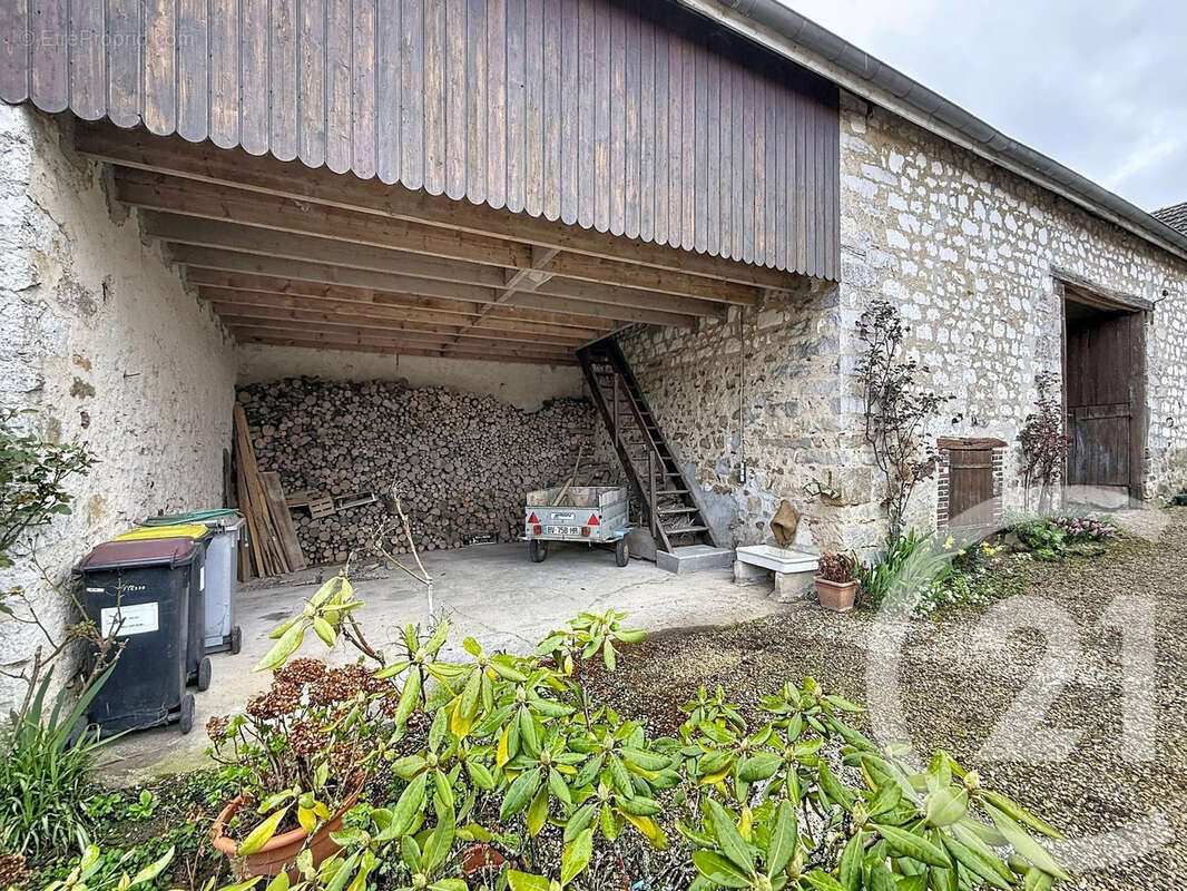 Maison à MELZ-SUR-SEINE