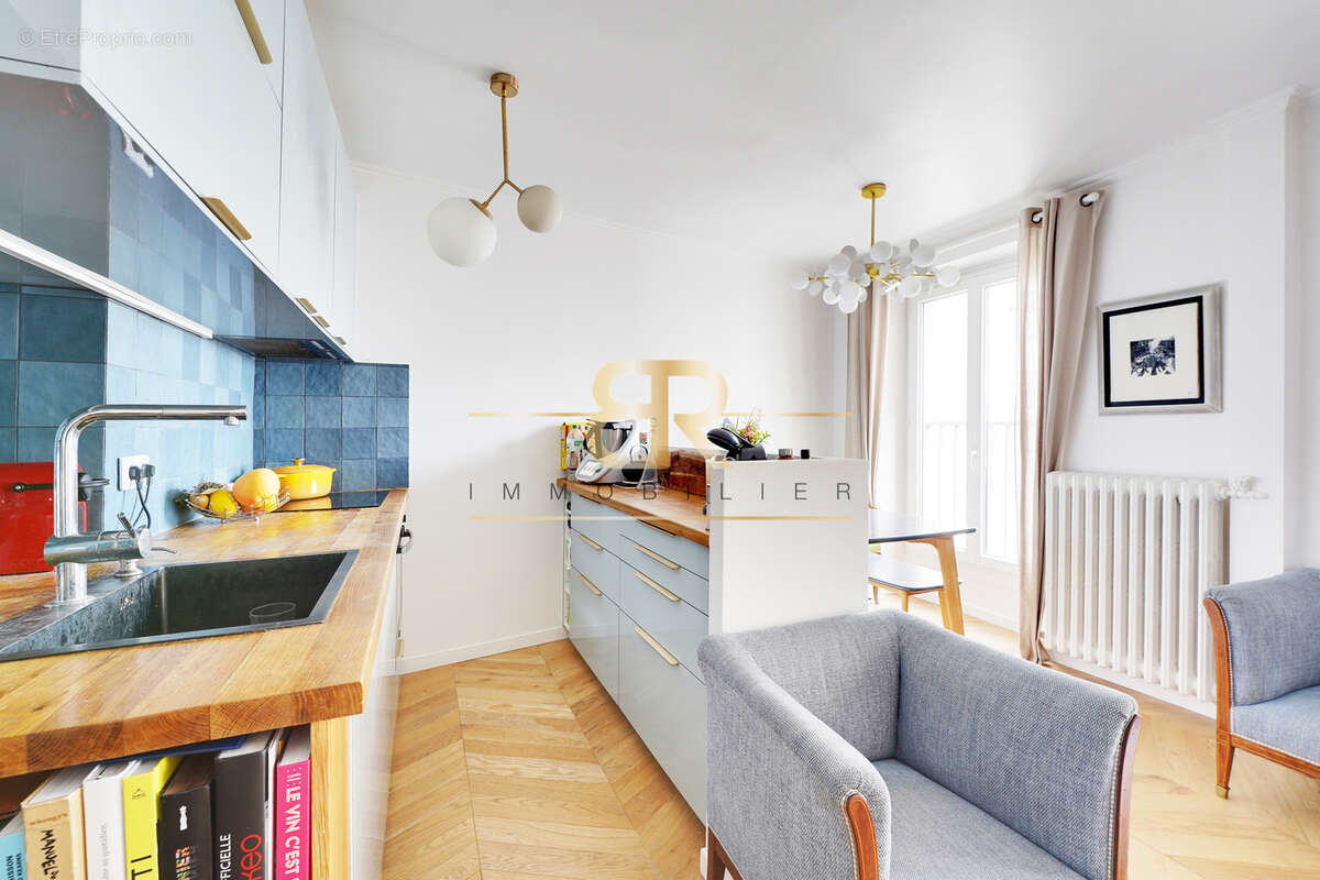 Appartement à PARIS-18E