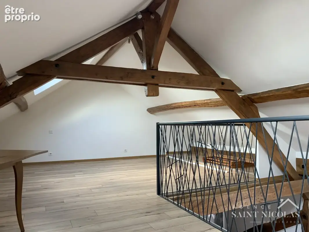 MEULAN CENTRE, maison de ville avec cour et garage, appartement type LOFT de 174 m2 et studio 40m2 - photo 8