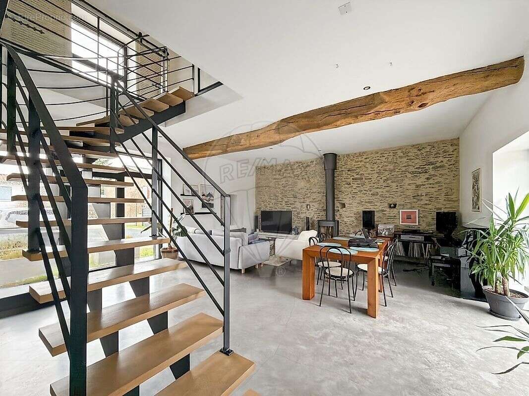 Maison à LE LOROUX-BOTTEREAU