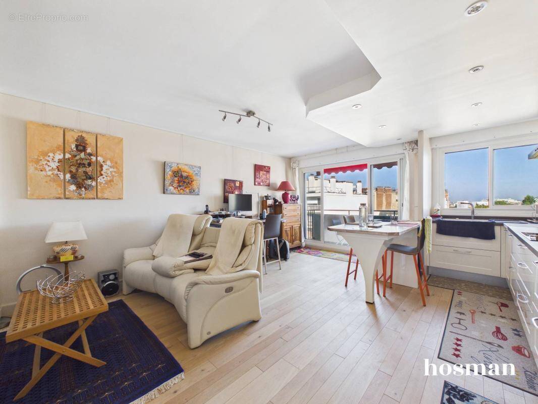 Appartement à PARIS-20E