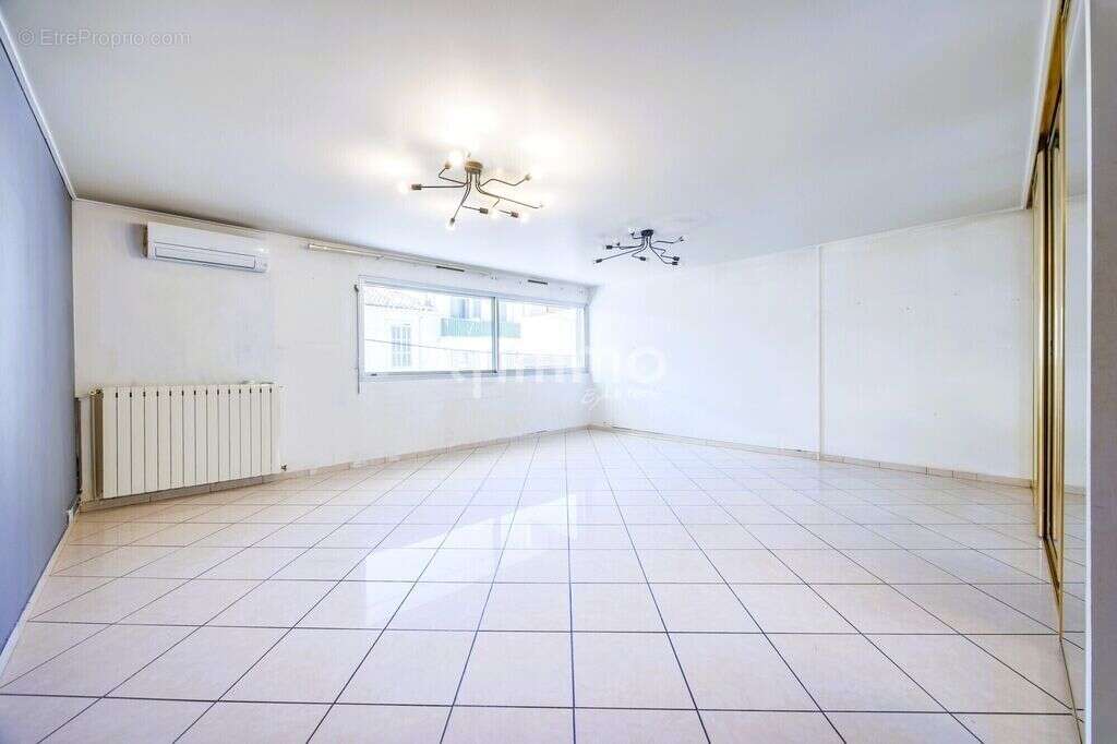Marseille 6ème / Appartement 145m2 / 5 pièces - photo 3