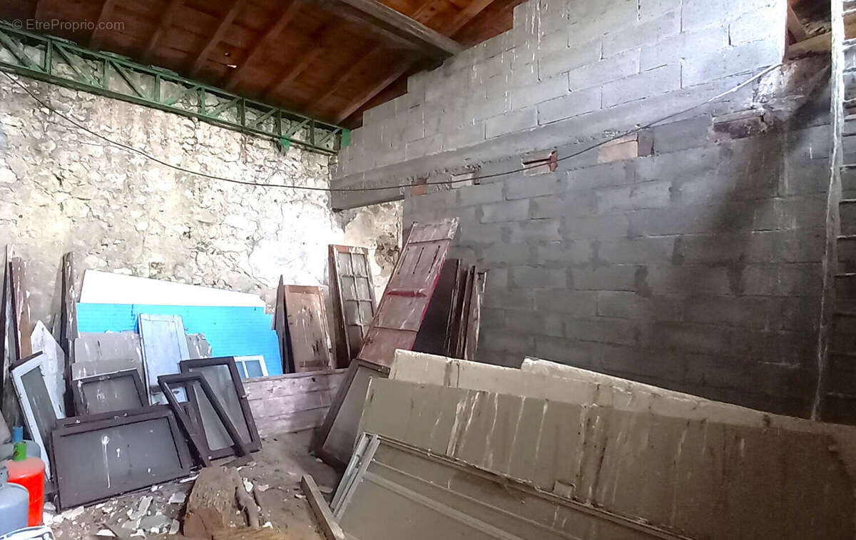 Maison à COUQUEQUES