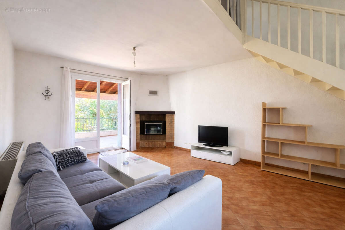 Maison à AIGUES-VIVES