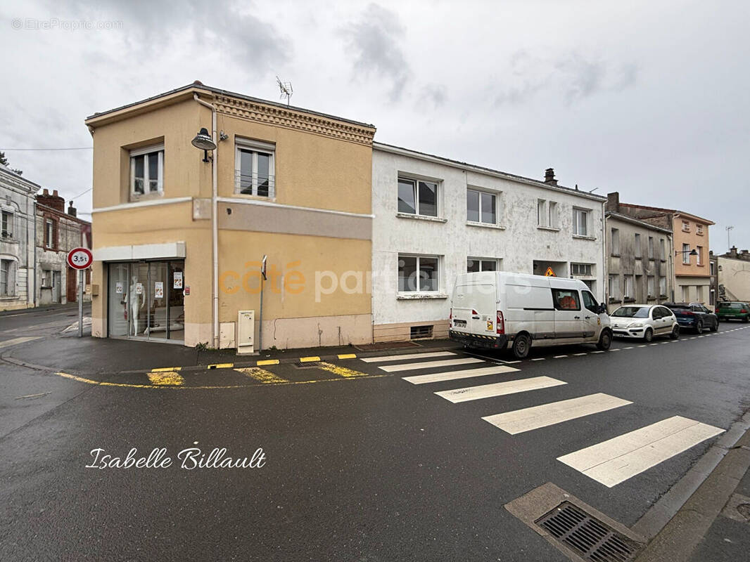 Appartement à LE MAY-SUR-EVRE