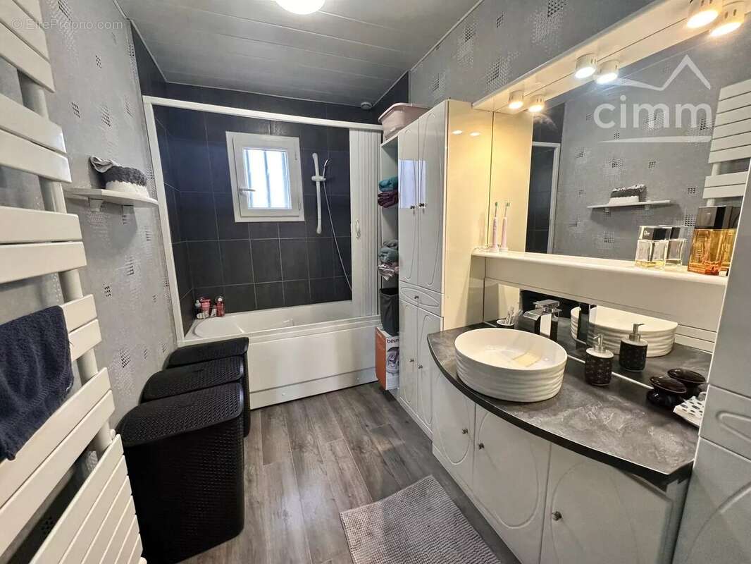 Maison à CONGIS-SUR-THEROUANNE