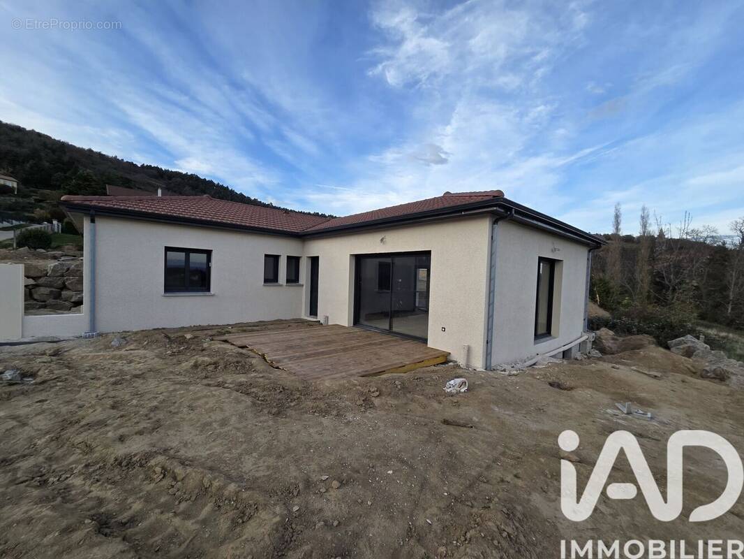 Photo 1 - Maison à VINZIEUX