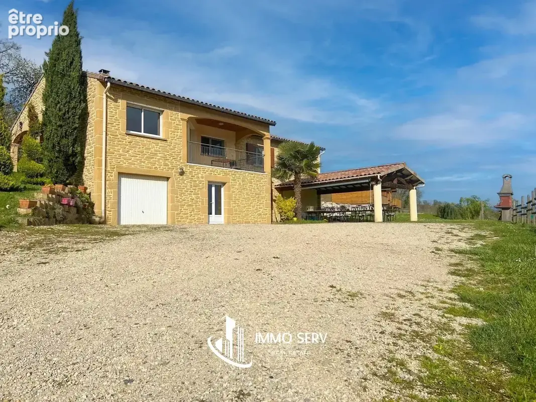 Maison 12 pièces 300 m² à vendre à Montmiral (26750) - photo 2