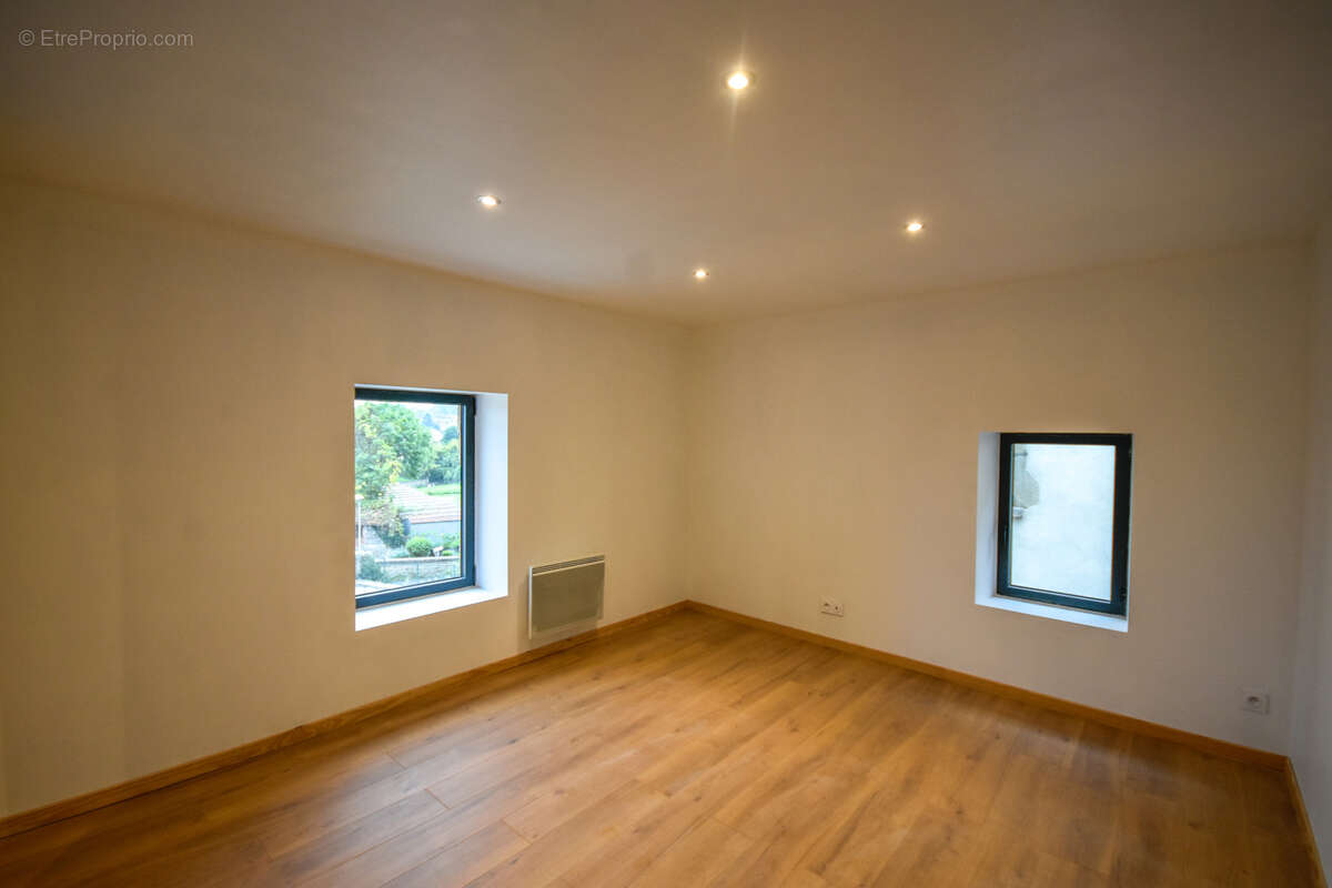 Maison à SAINTE-FLORINE