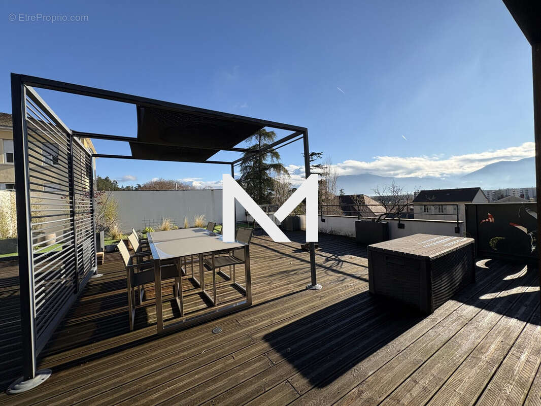 Appartement à CORENC