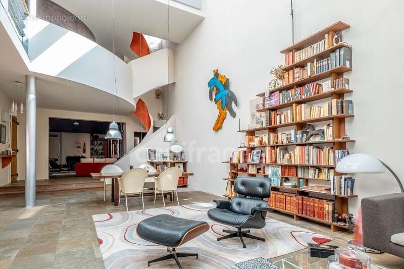 Maison à COURBEVOIE