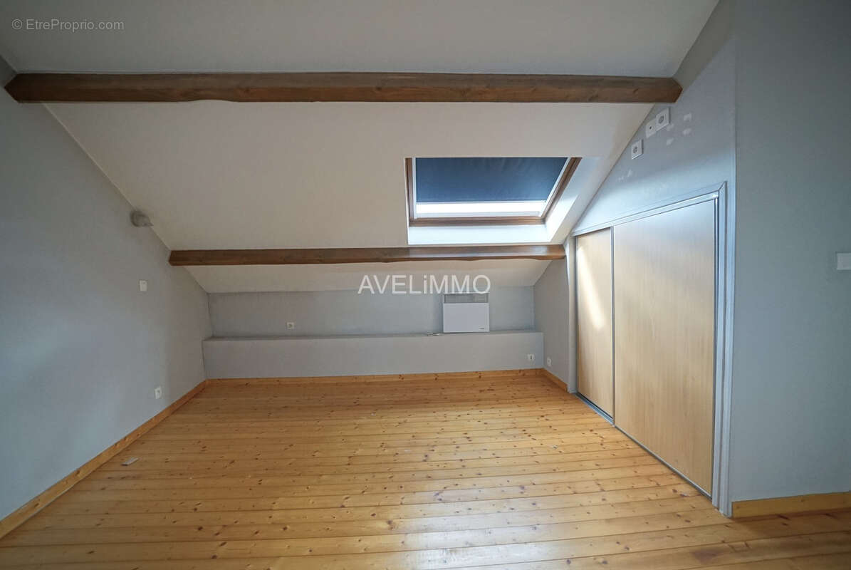 Maison ancienne avec dépendance - photo 17