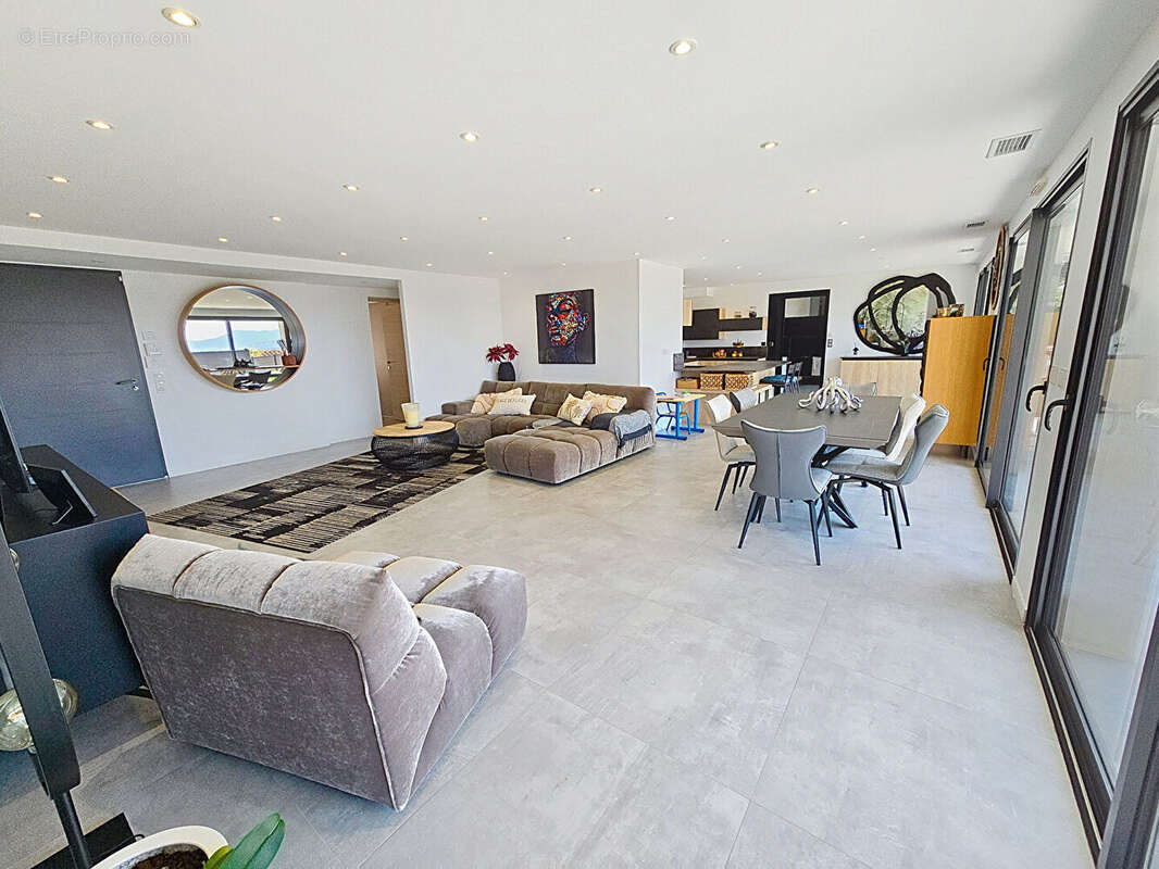 Appartement 130 m² à Sanary-Sur-Mer  - photo 2