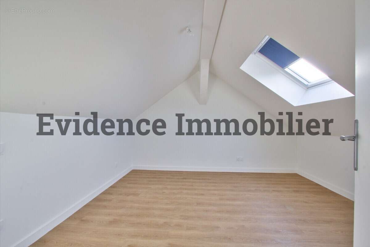 Appartement à GILLY-SUR-ISERE