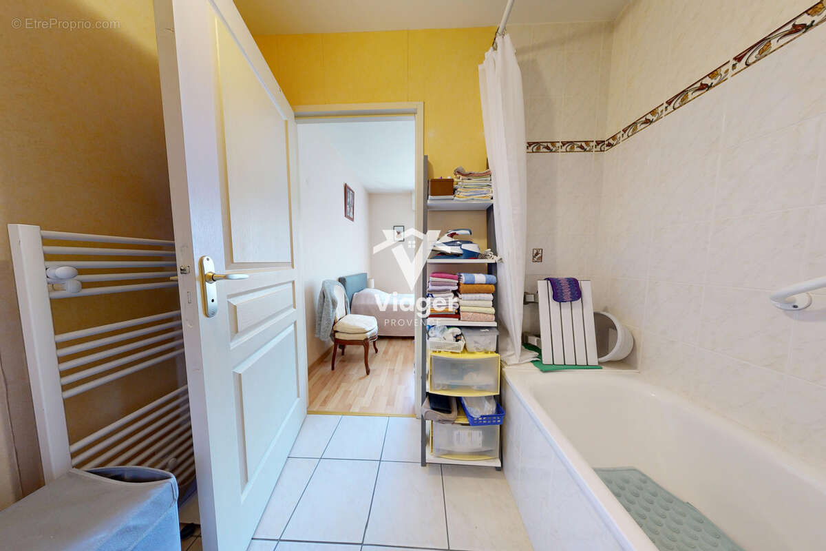 Viager libre loué à Angers - T2 59,60 m2 avec balcon et garage - photo 10