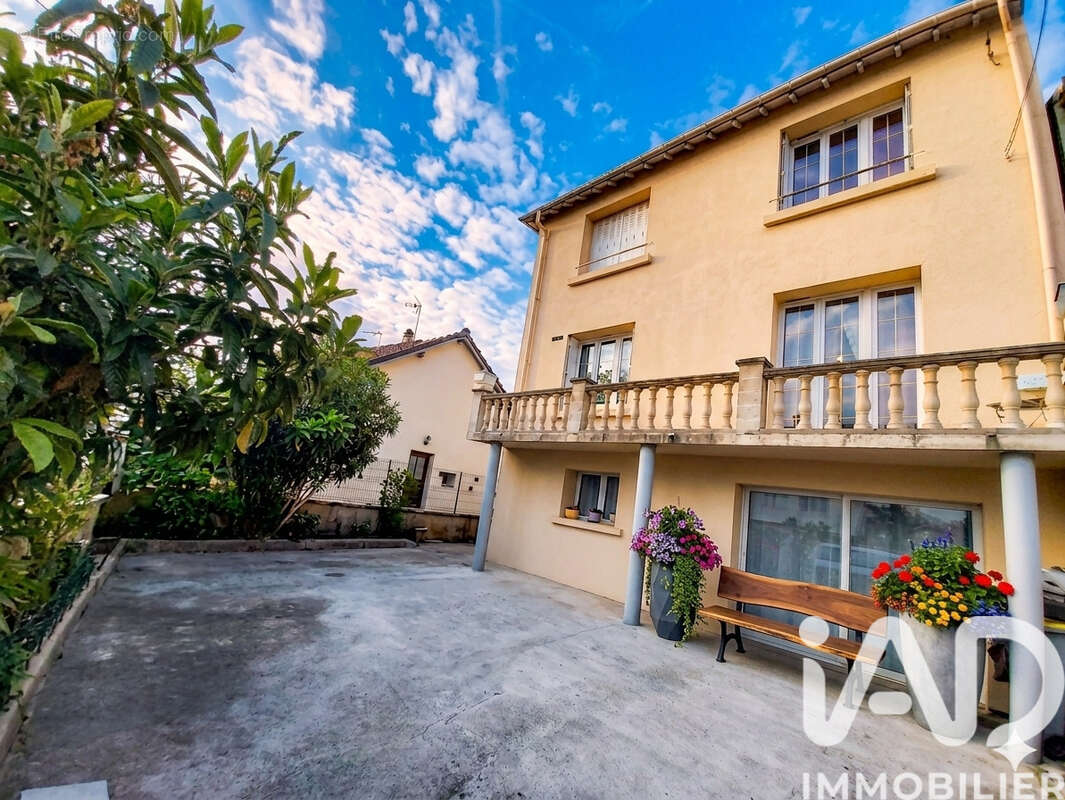 Photo 2 - Maison à CHELLES