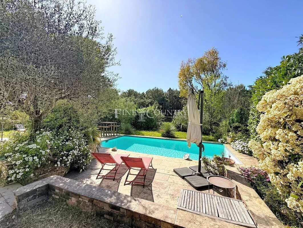 Maison à VALBONNE