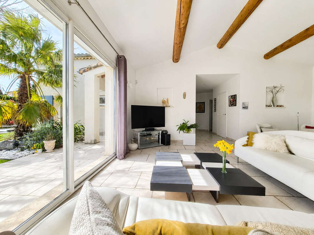 Propriété 4 chambres, piscine et garage - Vue Mont Ventoux - photo 4