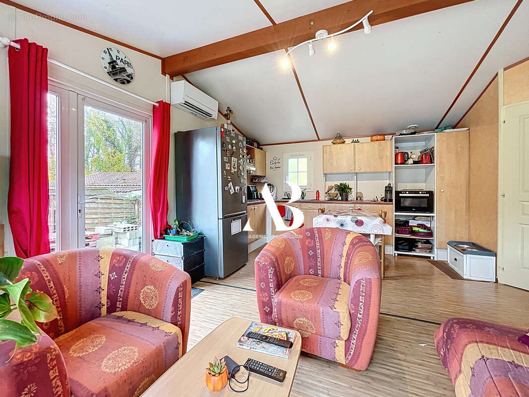 Maison à LE CHATELET-EN-BRIE