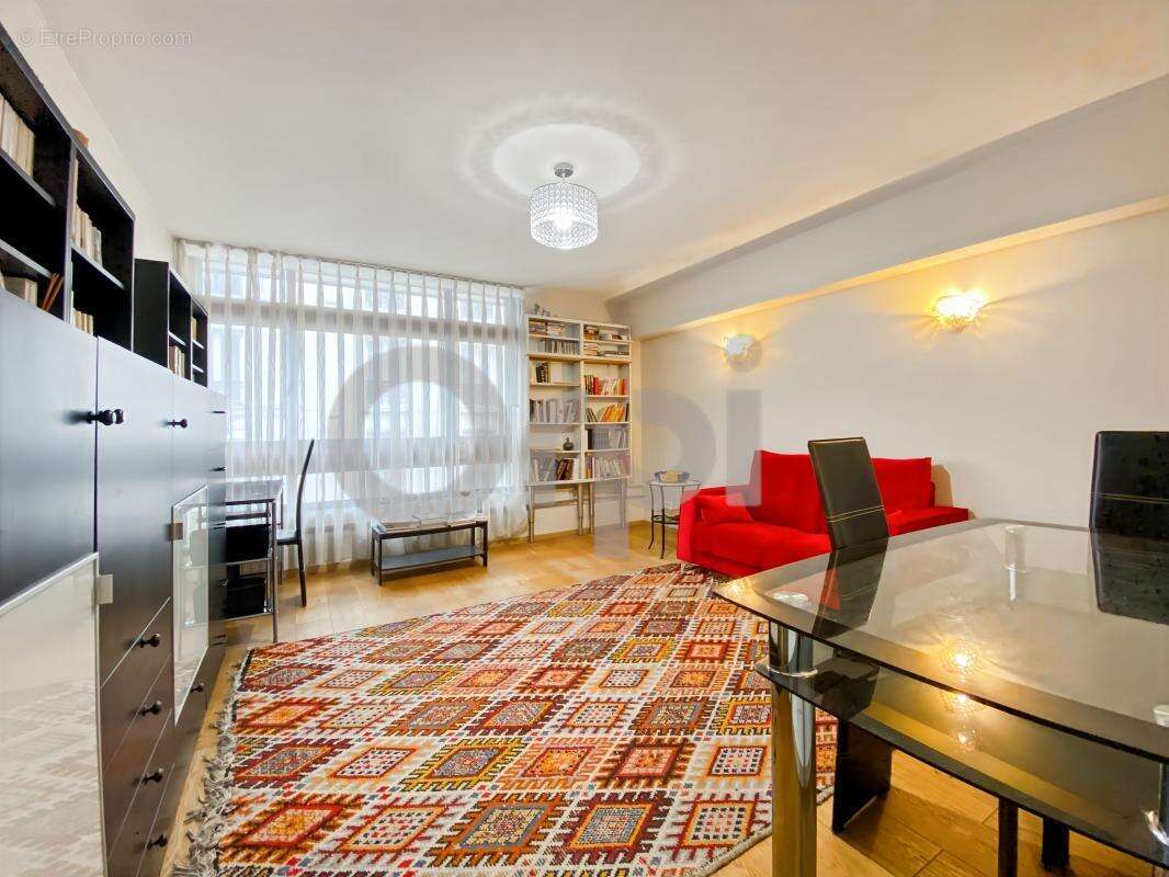 Appartement à PARIS-12E