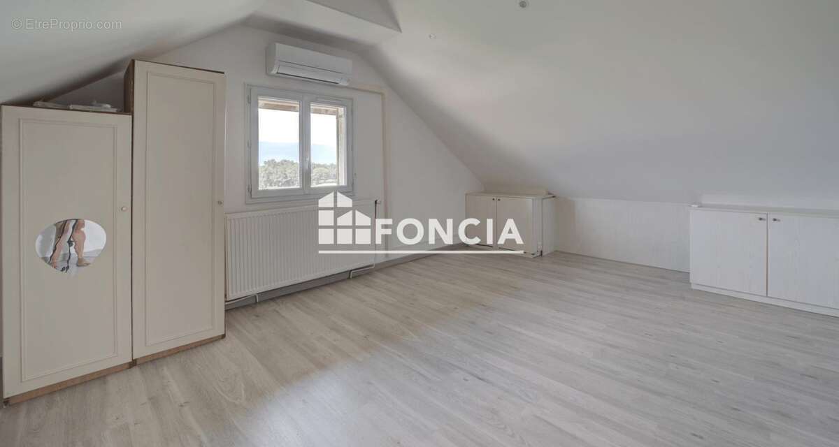 Maison à PREVESSIN-MOENS