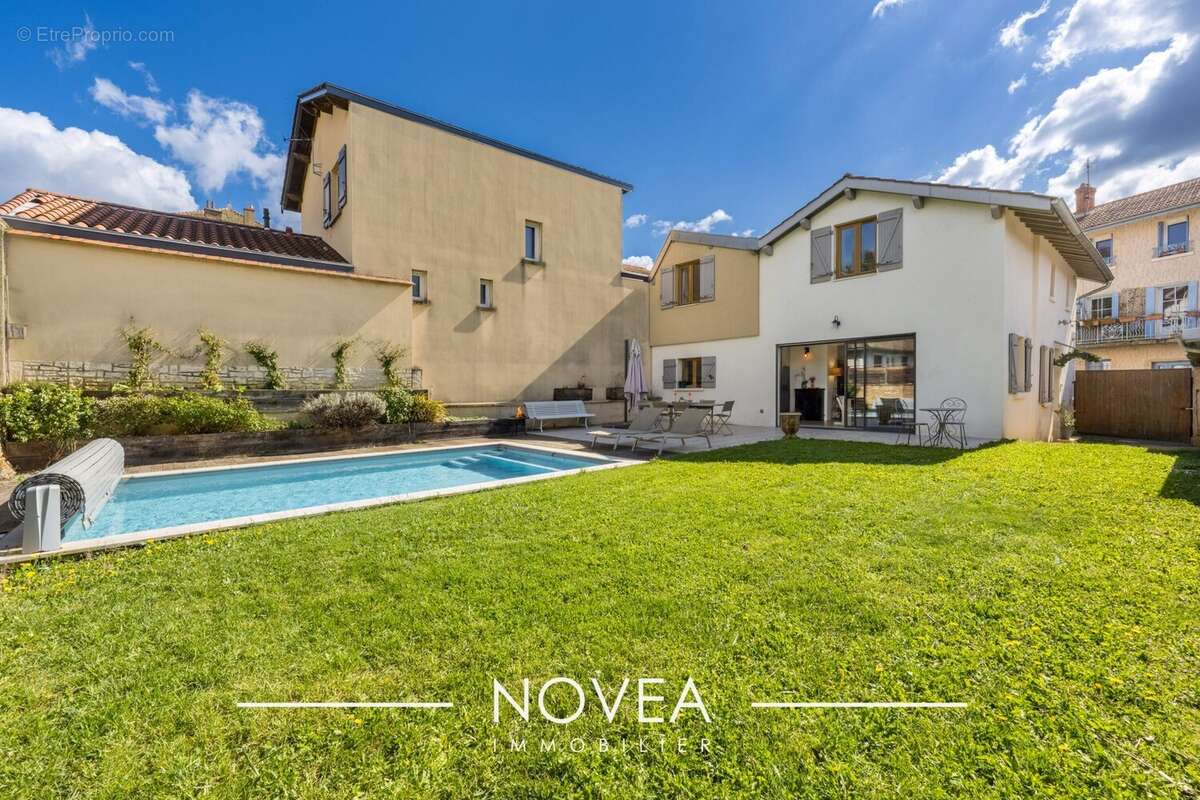 Maison à CURIS-AU-MONT-D'OR