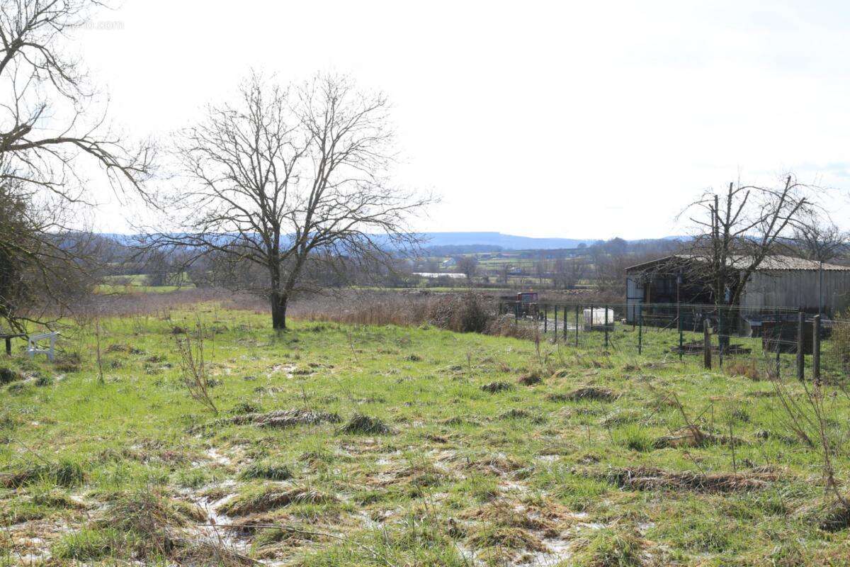 Maison à DRACY-SAINT-LOUP