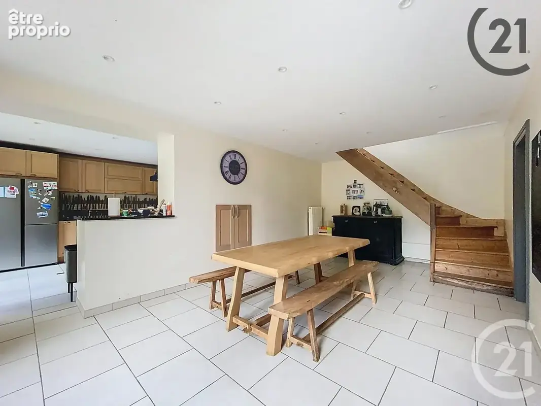 Maison 8 pièces 219 m² à vendre à Courcelles-Sapicourt (51140) - photo 7