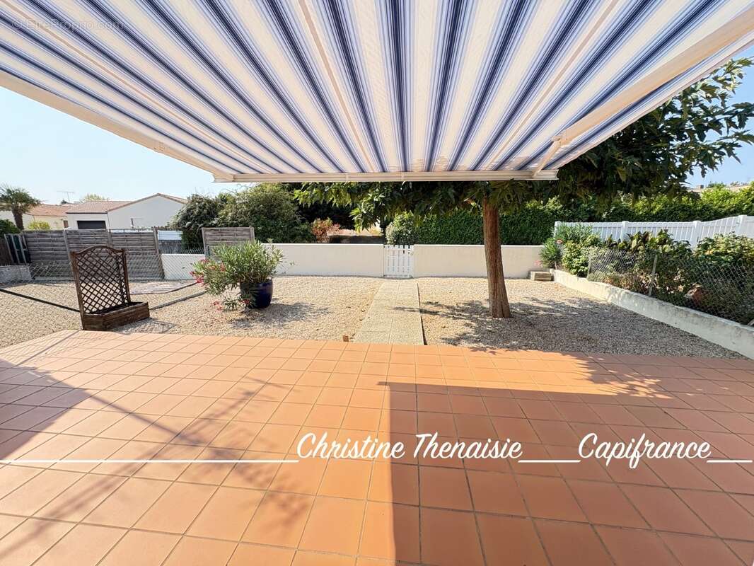 Maison à vendre Plain-Pied, Coeur de ville, 3 chambres, Garage SAINT HILAIRE DE RIEZ (85) - photo 19