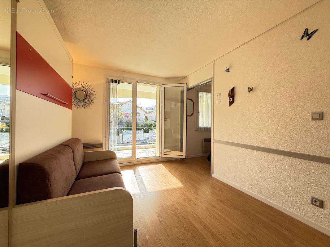 Appartement à VAUX-SUR-MER