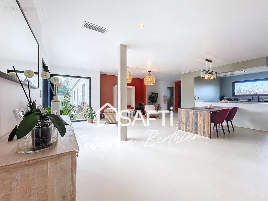 Photo 8 - Maison à SAINT-SULPICE