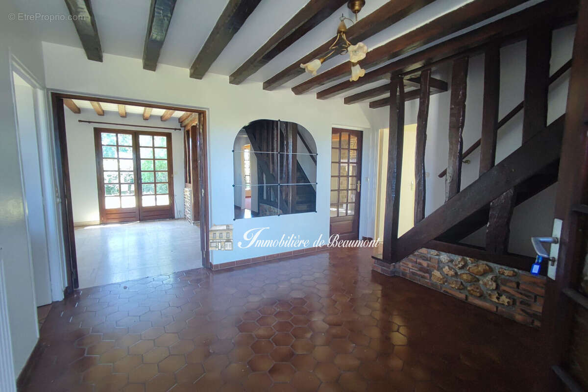 Maison 135 m² à Beaumont-Le-Roger  - photo 7