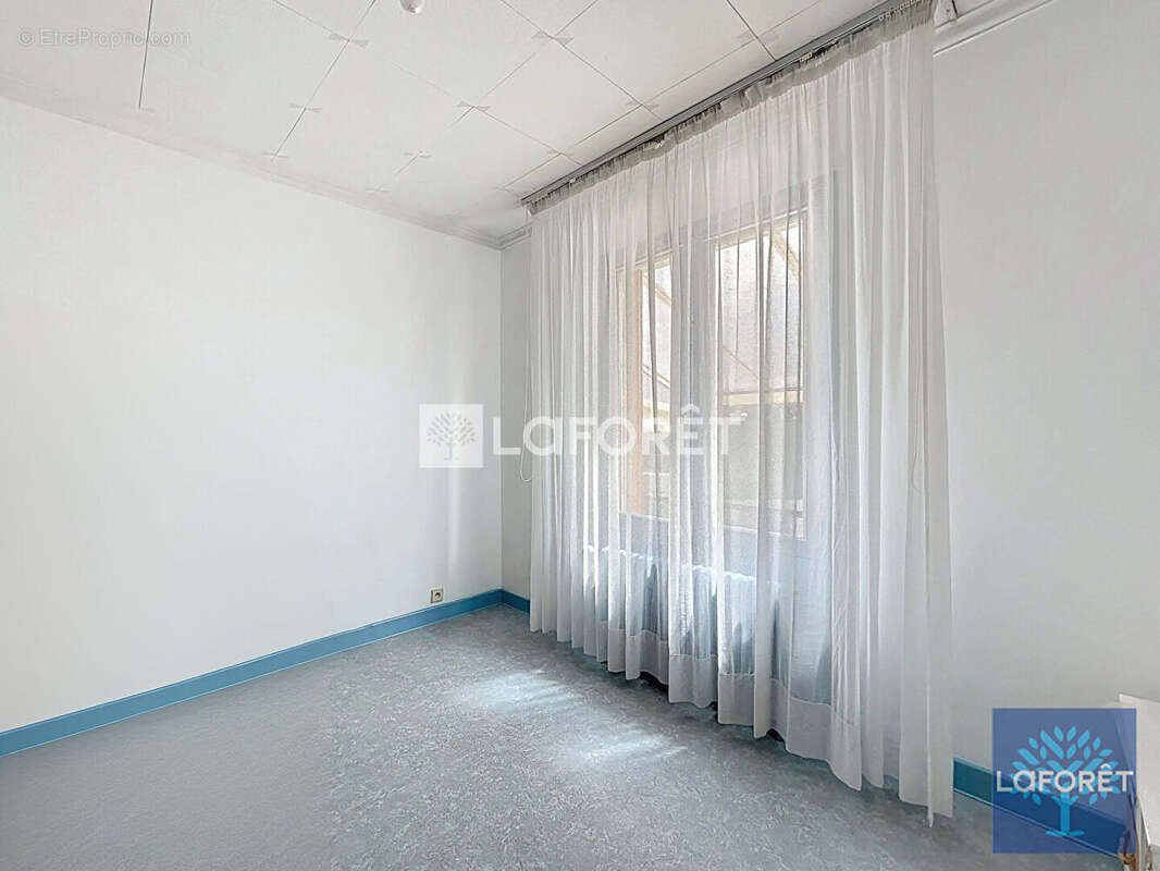 Maison à VIGNEUX-SUR-SEINE