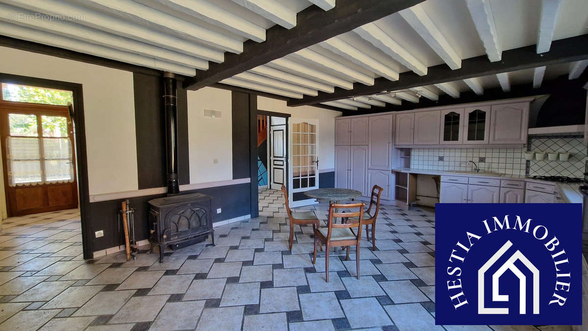 Maison à CORROMBLES