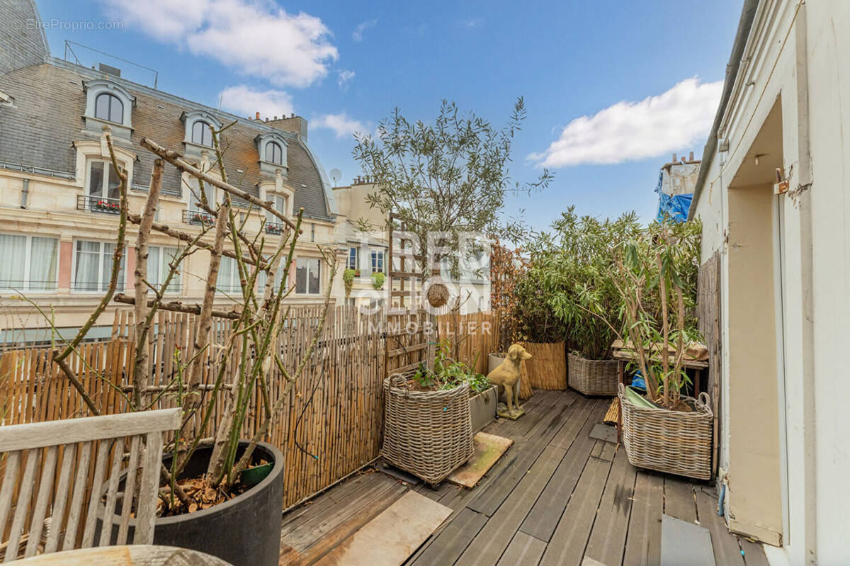 Appartement à PARIS-2E