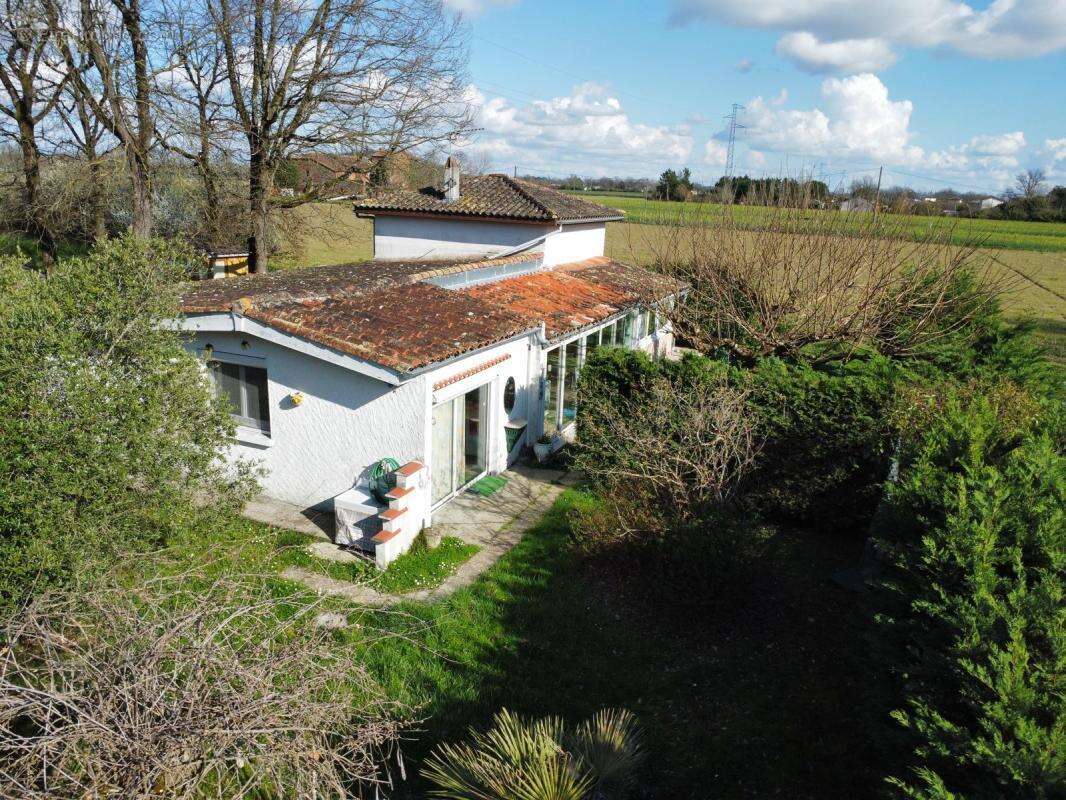 Maison à CASTELSARRASIN