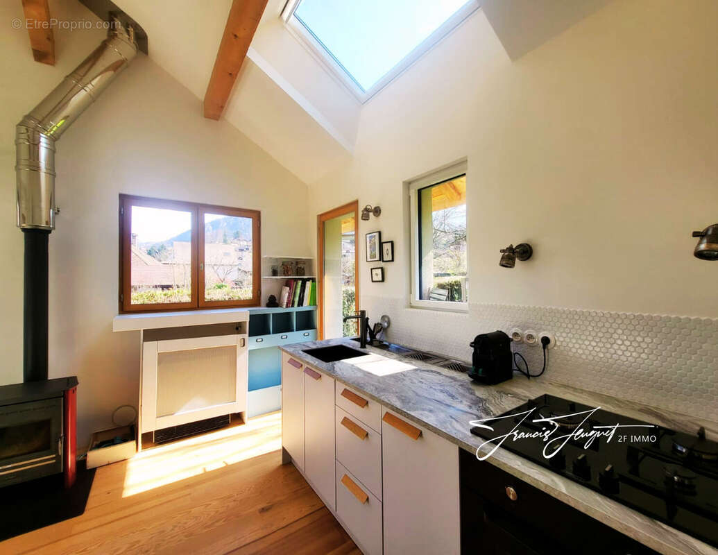 Maison à SAINT-JORIOZ