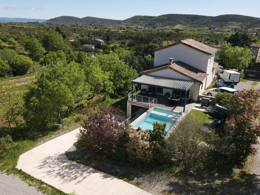 Maison à VINEZAC