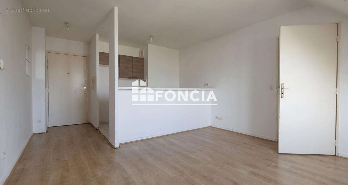 Appartement à CORBEIL-ESSONNES