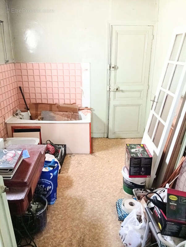 centre ville / Maison divisée en 4 appartements / 3 lots à vendre avec jardins  Fort potentiel - photo 8