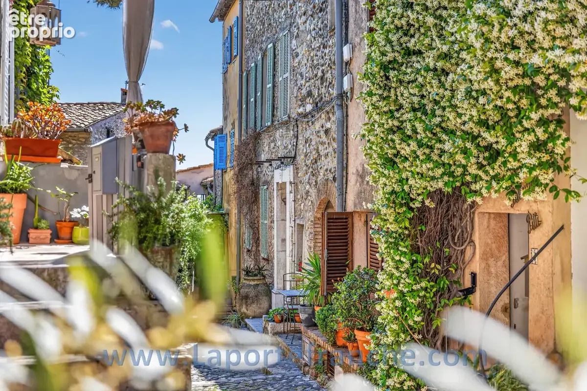 HAUT-DE-CAGNES : Exceptionnelle maison de village avec terrasse sur le toit - photo 24
