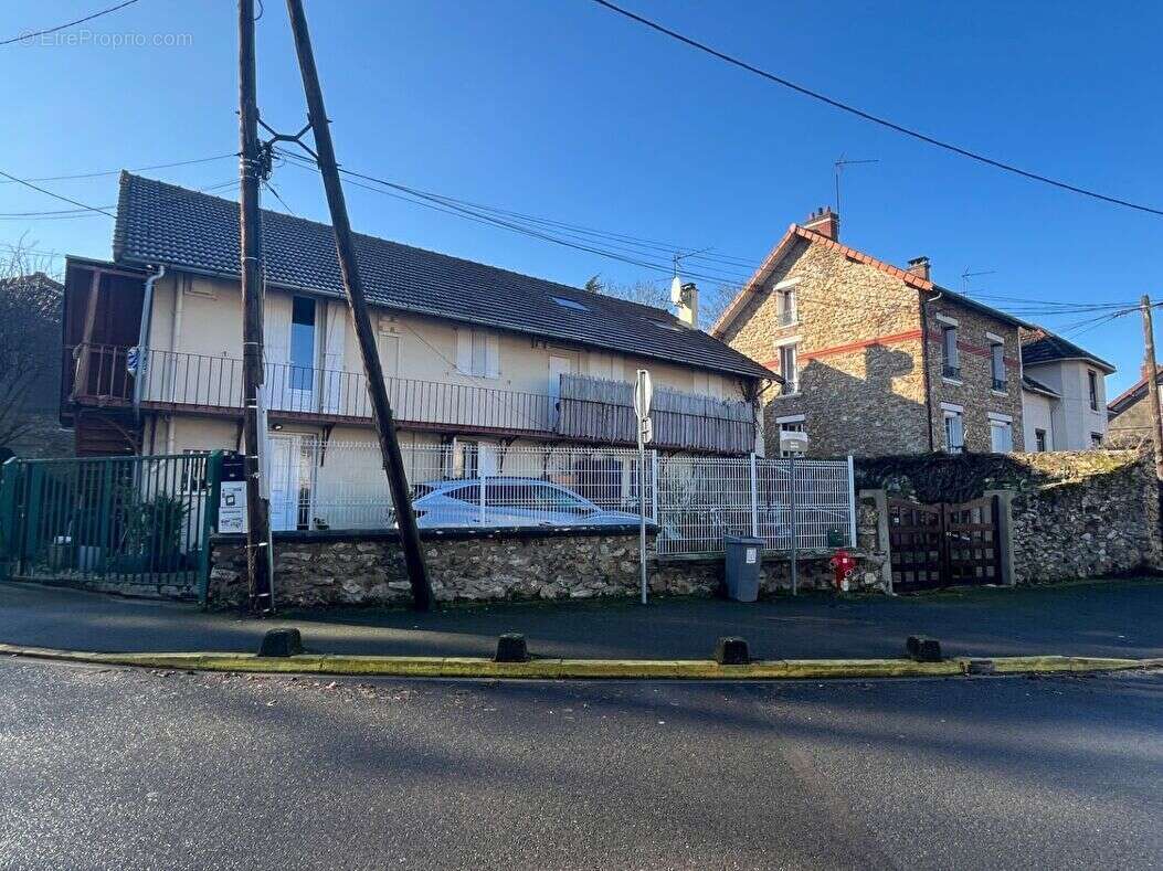 Maison à RIS-ORANGIS