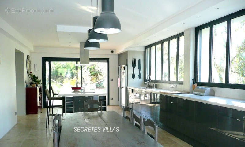 Maison à CAMBLANES-ET-MEYNAC