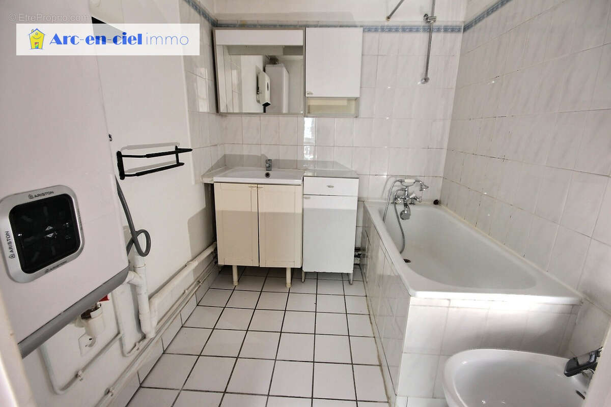 Appartement à PARIS-3E