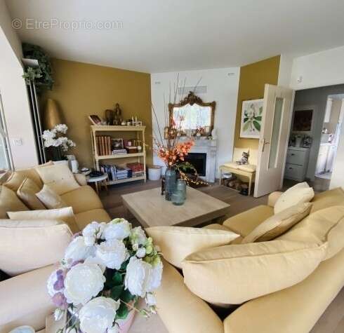 Maison à VILLE-LA-GRAND