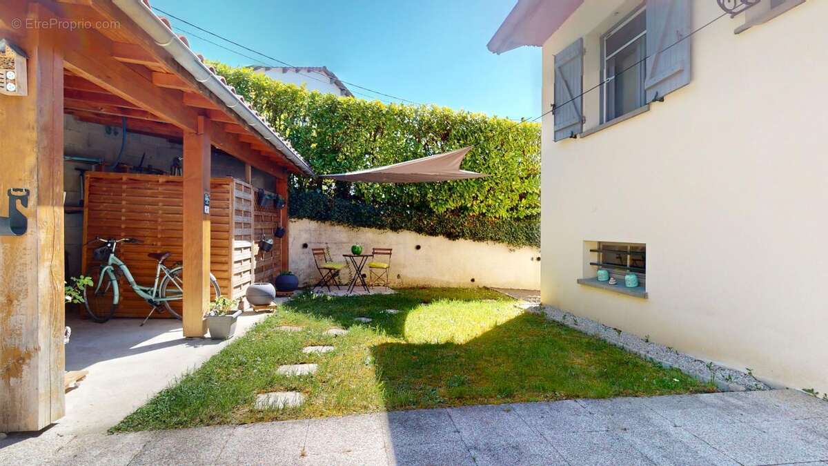 Maison à FRANCHEVILLE