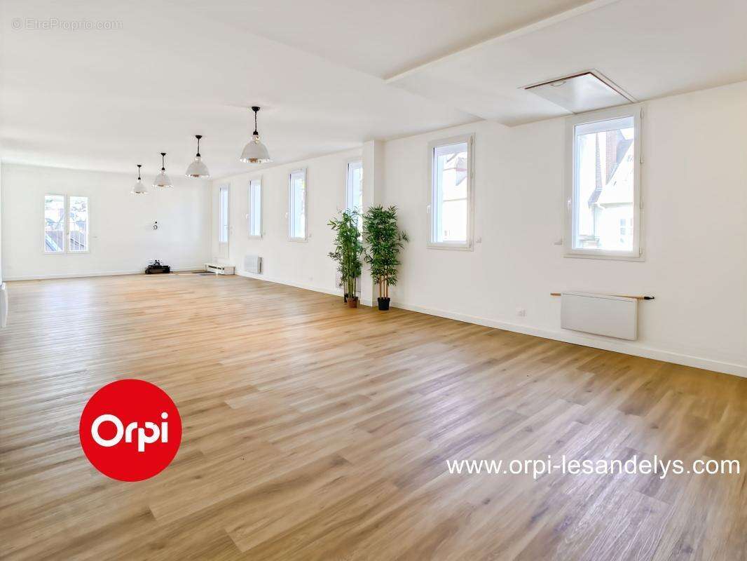 Les Andelys Centre-Ville – Superbe loft de caractère de 170 m² - photo 4