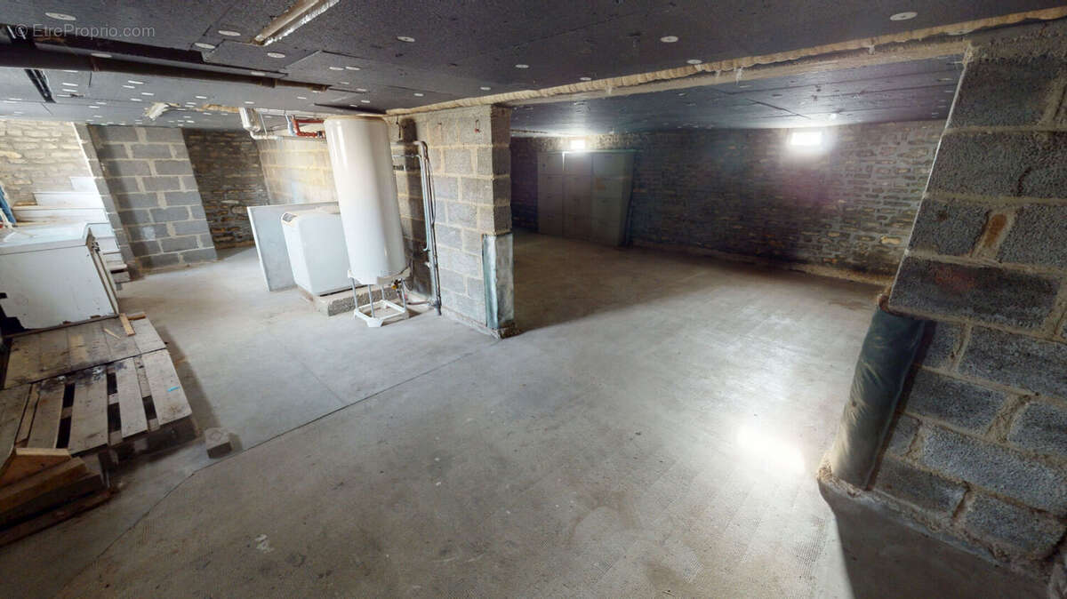 Maison à MEZIDON-CANON