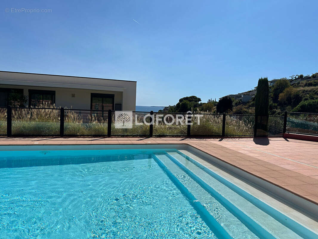 Appartement à SAINT-LAURENT-DU-VAR