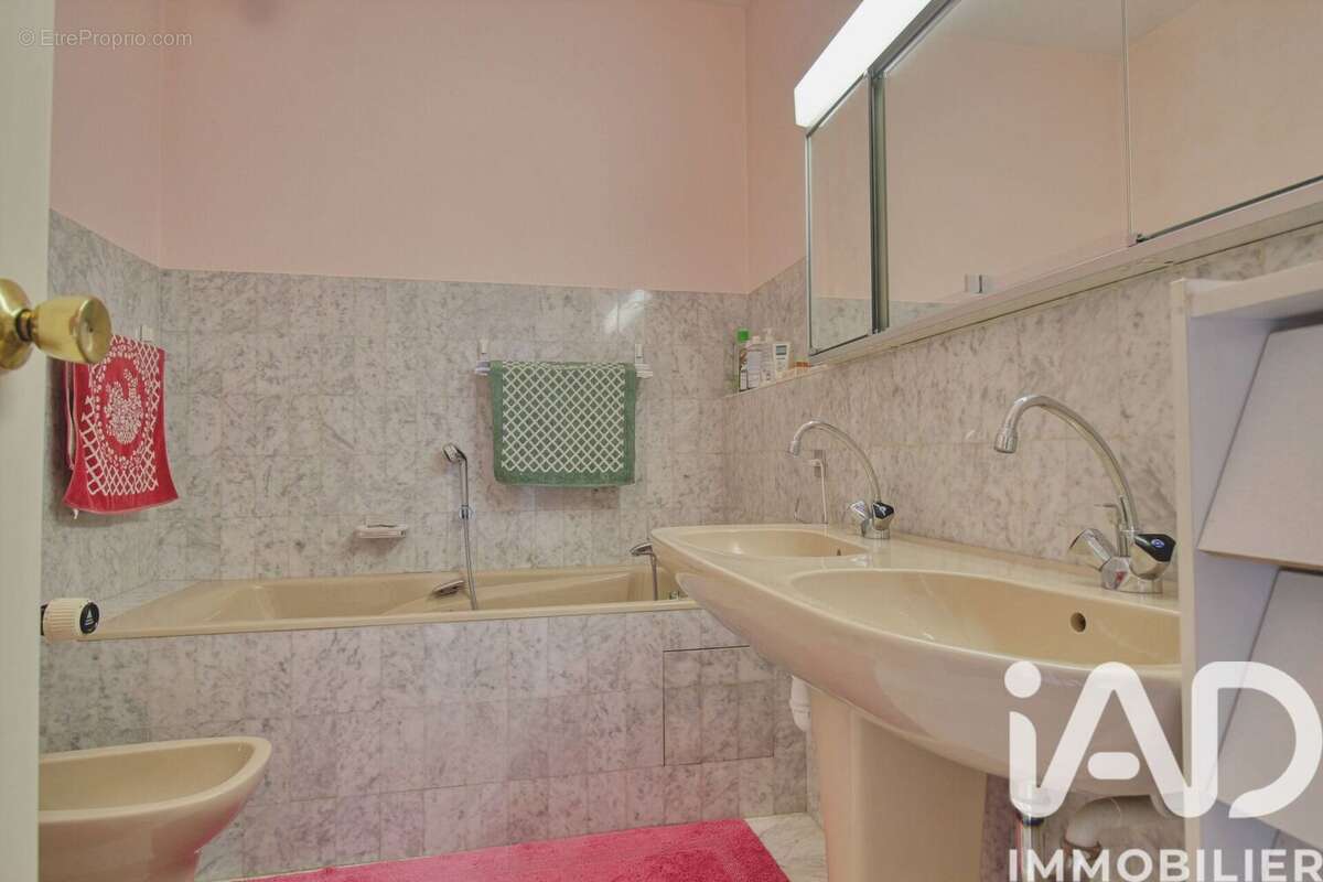 Photo 7 - Appartement à AVRILLE
